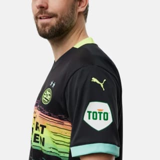 Puma PSV Eindhoven 24/25 uitshirt voor €39,99 in de PSV Fanstore