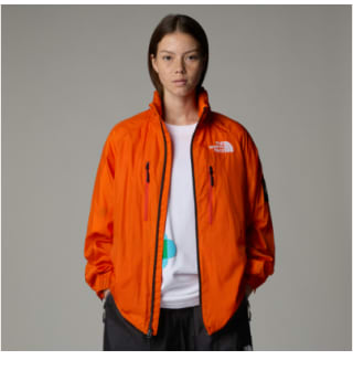 Chaqueta The North Face shell cortavientos TNF X Yinka Ilori por 67.99€
