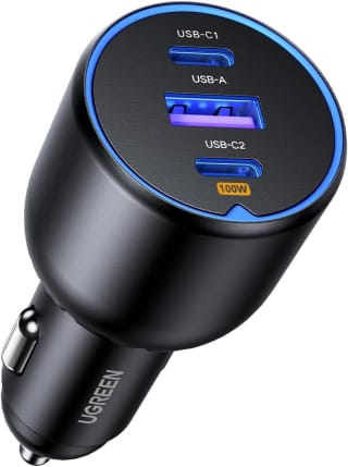 UGREEN Auto-snellader met 3 poorten voor €23,99 bij Amazon