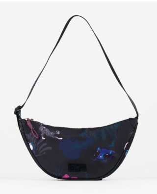 Bolso de hombro nylon estampado animal por 9,99€.