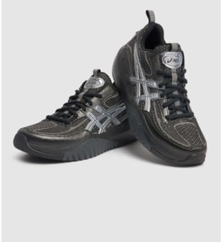 Baskets Asics Sneakers Studio Hagel Neocurve à 175€