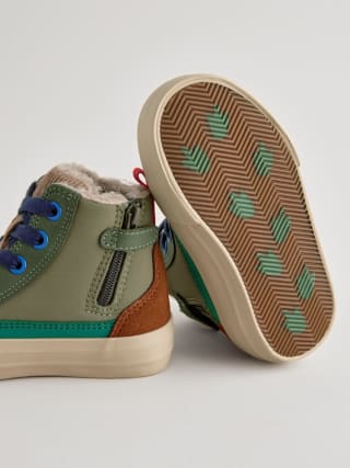 Kids Green Colourblock High Top Boots for £5