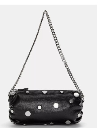 Bolso de hombro con detalle tachas por 7.9€