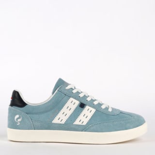 Twee paar sneakers voor €149 bij Quick