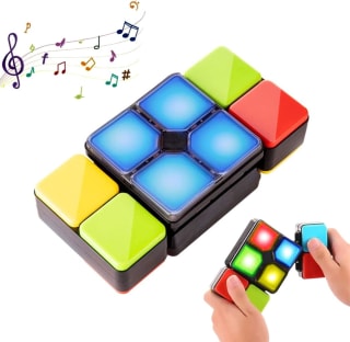 Cubo mágico Pup Go con música y luces coloridas por 19,75€