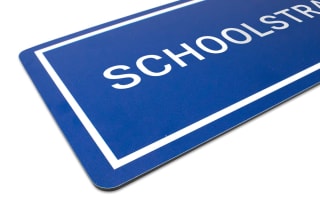 Straatnaambordje 34x15 cm met code nu €9,99 + gratis verzending