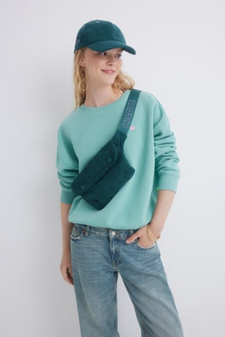 HI&BYE Riñonera pana verde por 6,99€