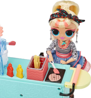 L.O.L. Surprise! O.M.G. speelgoedset To-Go Diner met exclusieve pop Miss Sundae voor €29,99 bij Amazon