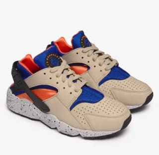 Nike Air Huarache (2 coloris disponibles) - plusieurs tailles disponibles pour 66€ chez Sivasdescalzo