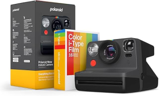 Camara Polaroid Everything Box Now Gen 2 por $2,470 en Amazon