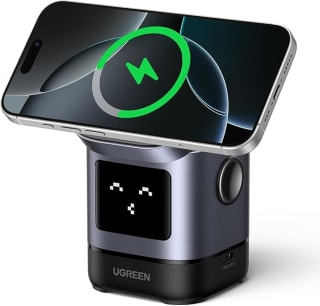 UGREEN Uno 2 in 1 Qi2 gecertificeerd oplaadstation voor €44,99 bij Amazon