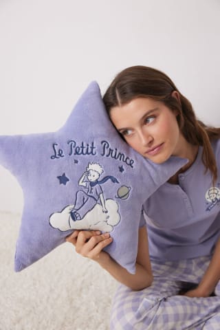 Women'secret Cojín estrella tacto suave "El Principito" por 6,99€