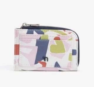 Bolso efecto piel.estampado por 6,99€.