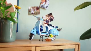 LEGO® Vespa 125 (10298) voor €68,99 bij Bol.com