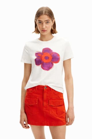 Camiseta de mujer de manga corta ilustración flor Desigual por 9,97€