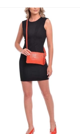 Bandolera Grabada de Cuero Isabella Rhea por 29.95€