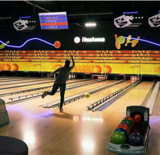 Bolos en centro de Ocio Ilusiona zapatos bebida y pizza desde 8,99€