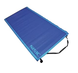 Esterilla de playa Seac de 180x90 cm con correa transporte por 4.99€
