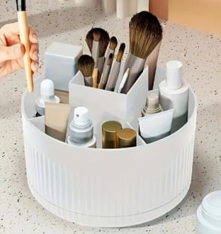 Organizador de maquillaje giratorio por 0,59€