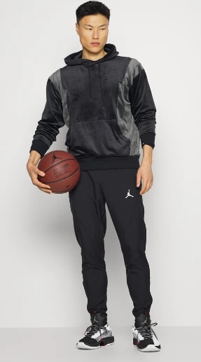 Pantalón deportivo Jordan negro por 16,75€