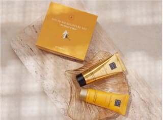 handverzorgingsset met scrub en balsem van The Ritual of Mehr gratis bij bestelling Vanaf€ 40