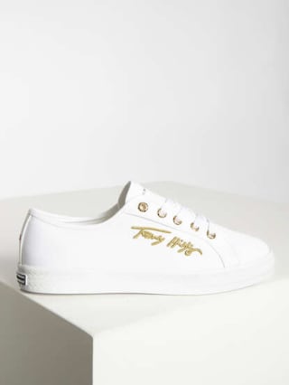 Tot 68% % korting op sneakers van Nike, Gabor en meer bij Dress-for-less