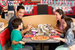 Combo de pizza XL con 4 bebidas y tarjeta de 60 puntos por $32.990 en Agrupemonos