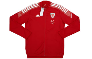 Chaqueta Adidas deportiva Gales 2021-22 por solo 18,89€