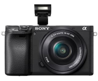 Cámara Sony E Alpha 6400 APS-C + Lente por $13,487 con Mercado Pago