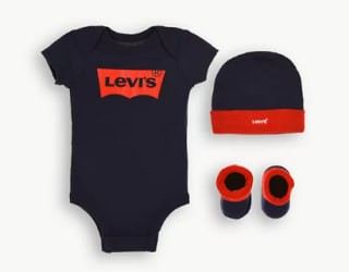 3-delige Levi's babysetjes voor €15,12 bij Levi's