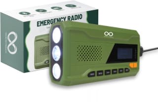 Digitale Noodradio met Zonnepaneel en Handslinger & Ingebouwde Powerbank voor €24,95 bij Bol
