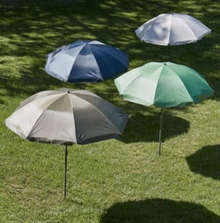 Sombrilla JERLEV Ø180 por solo 5€ en Jysk