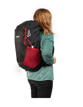 Mochila Trekking y senderismo Izas Novax M, multibolsillos capacidad 25 litros por 29.9€