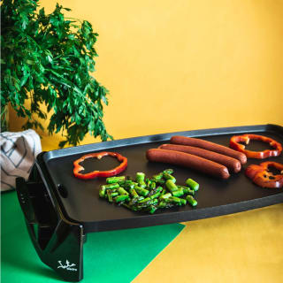 Plancha de asar Jata GR195. Superficie: 46 x 25 cm. Antiadherente. Libre de PFOA. Muy resistente al rayado. Fácil limpieza. Bandeja recoge salsas por 20.96€