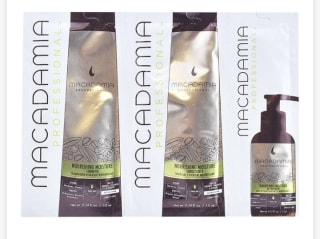 AMOSTRA Cofre de Cabello MACADAMIA Nourishing Moisture Trio Estuche 3 Articulos por 0,34€.