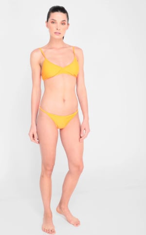 Traje de Baño Plisado Weekend por $30 en Suburbia