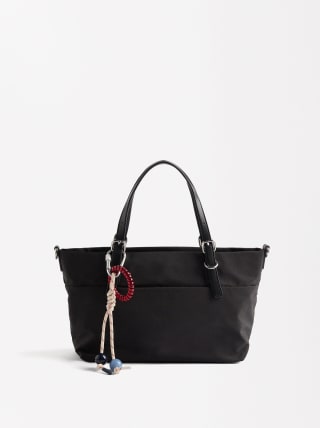 Bolso Tote de nylon con bandolera por 17,99€.