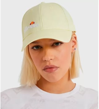 Gorra de Ellesse color amarilla por $7110 en Dafiti
