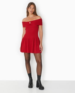 Robe courte patineuse en maille côtelée à 39,99€