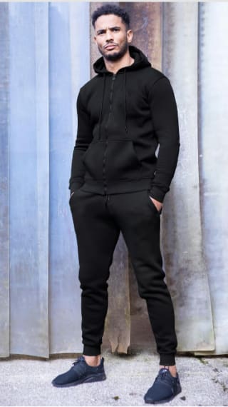 Enzo trainingspak voor heren voor €36,54 dmv code bij Secret Sales