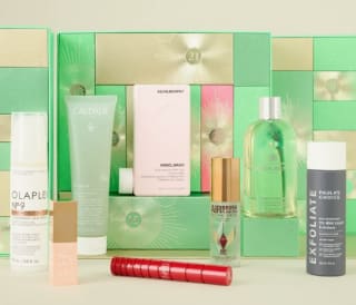 De Bijenkorf Beauty Adventskalender 2024 voor €149,95