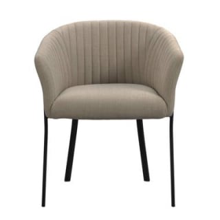 2+2 gratis op alle eetkamerstoelen bij Leen Bakker