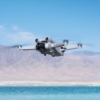 DJI Mini 3 Pro + RC Smart Remote Controller voor €699 bij Bol.com