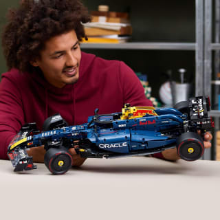 LEGO Technic Oracle Red Bull Racing RB20 F1 auto voor €169,99 bij Amazon
