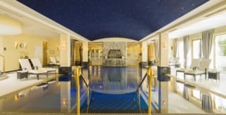 2 nachten logies ontbijt +1x 2-gangendiner in 5* slothotel Althoff Grandhotel Schloss Bensberg voor €199 p.p. via Travelcircus