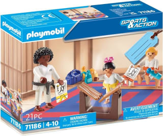 Playmobil Entrenamiento de Kárate por $149 en Amazon