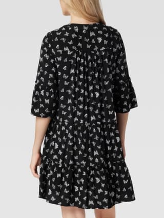 Review Knielange jurk met all-over bloemenmotief voor €2,99 bij Peek & Cloppenburg