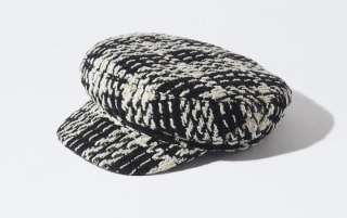 Parfois Gorra de mujer con estampados por 3,99€.
