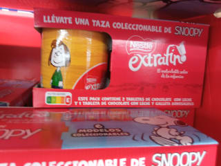 Chollazo de tienda física Aldi 4 tabletas choco +tazas cerámica Snoopy 3,99€