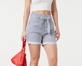 Vero Moda PAPERBAG - Short voor €5,99 bij Amazon